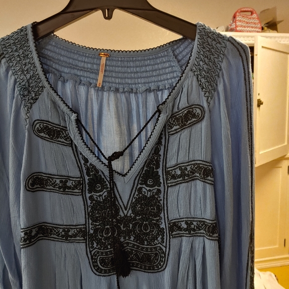 Peasant blouse - Picture 2 of 2